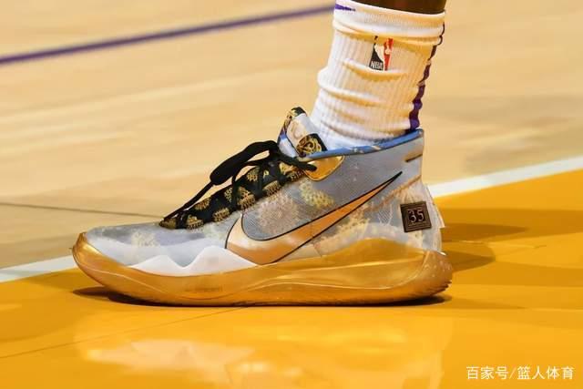 周琦6投6中砍12分5板 他仍是中国男篮最稳的点